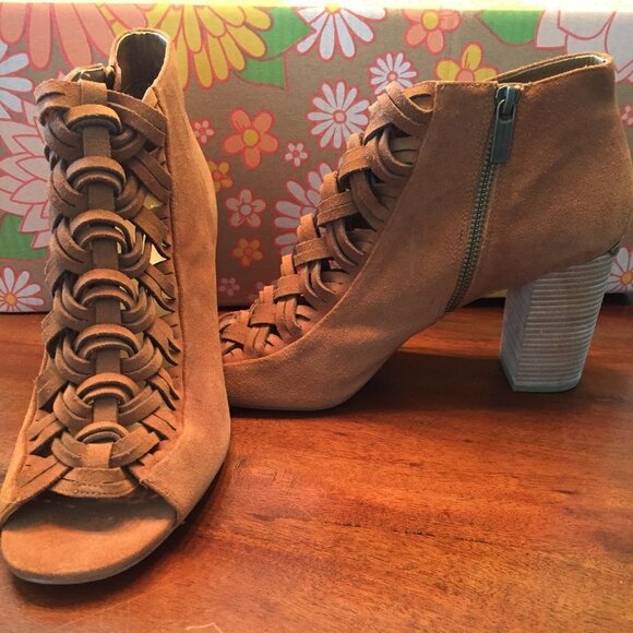 Michael Kors Westley Bootie NWOT - Picture 1 of 8